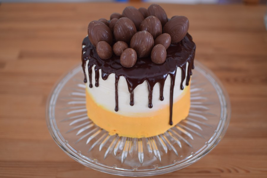 Cadbury Creme Egg&nbsp;Cake